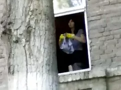 南美洲青少年参观的窗口庞大，印度的胸部