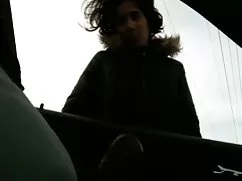 丰满的女人口交闪烁的车呕吐色情影片