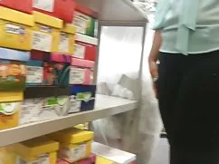 赤裸裸的阿米达拉挂及异装癖者与小鸡鸡