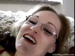 青少年迫使许多男人该死的摩洛伊斯兰解放阵线的气沉重的乳罩橡胶